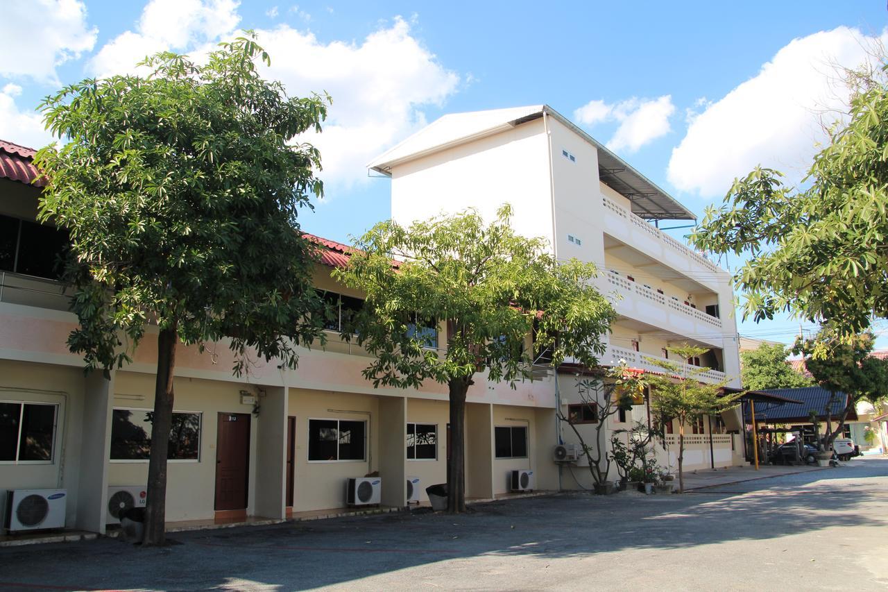 Ratchaphruek Resort Lop Buri Exterior foto