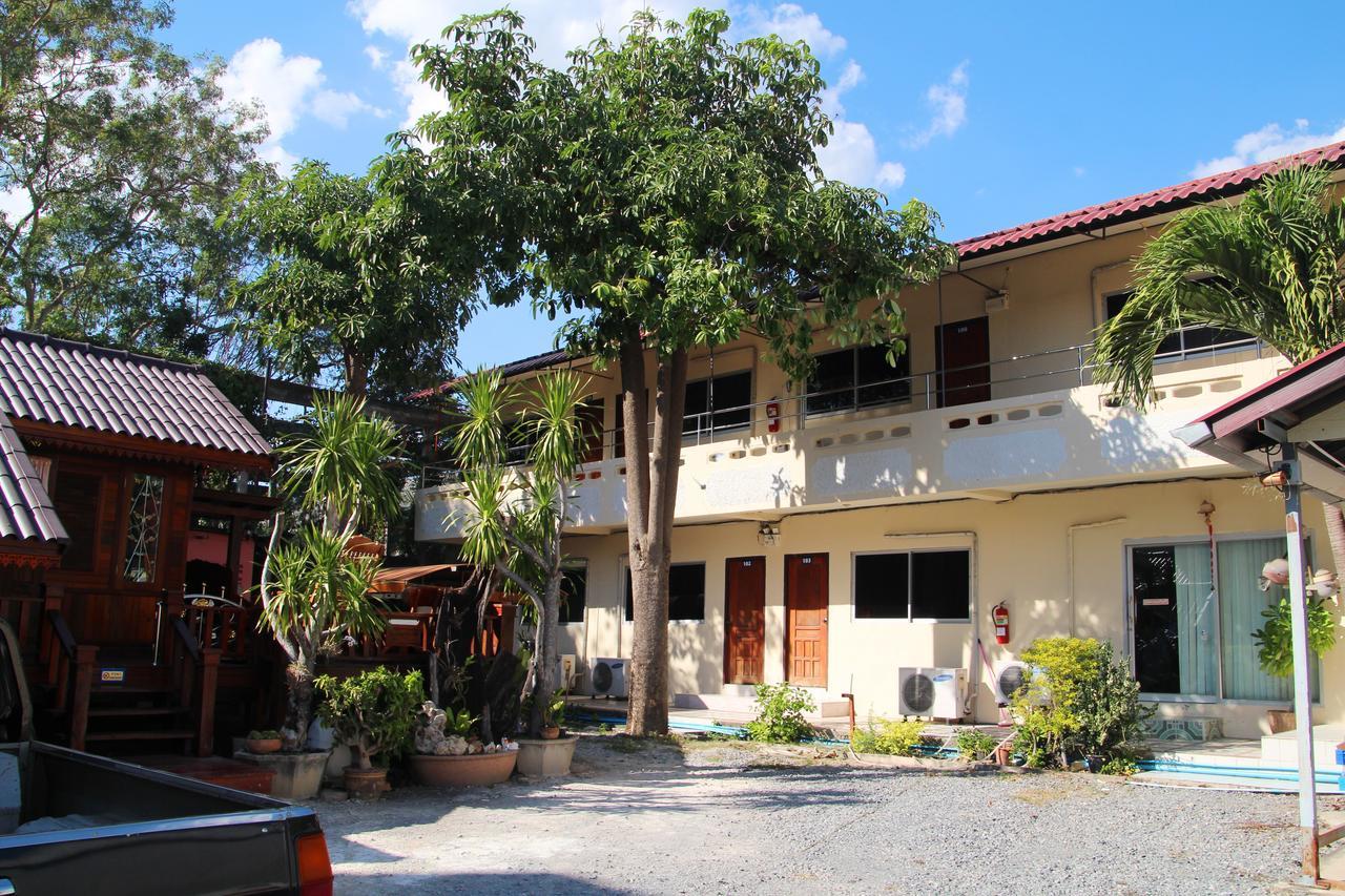Ratchaphruek Resort Lop Buri Exterior foto